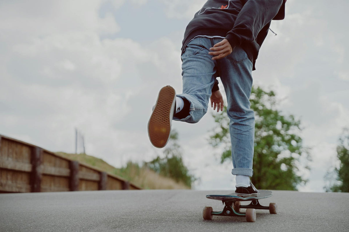 Goofy ou regular : comment savoir quel est votre pied avant en skate ?