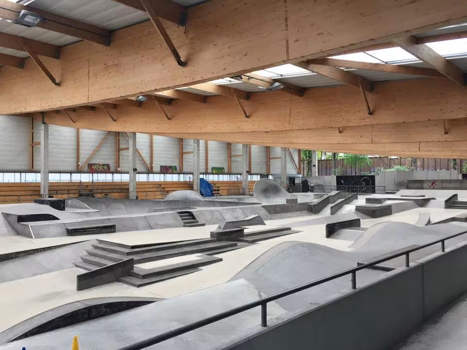 L'EGP 18, skatepark couvert en béton à Paris 18e