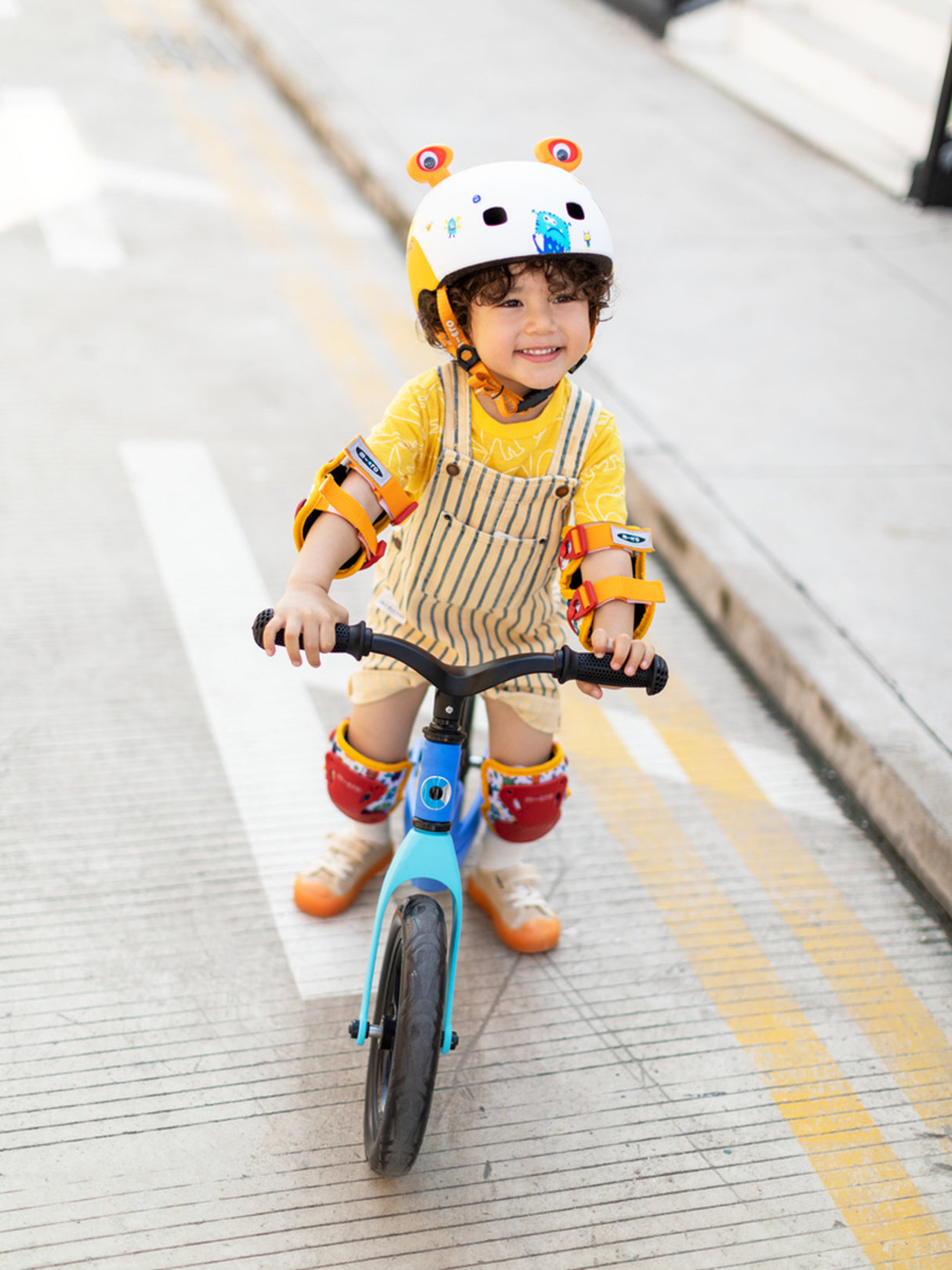 Micro Balance Bike Lite Bleu Ciel - Cadre Magnesium Et Roues Eva
