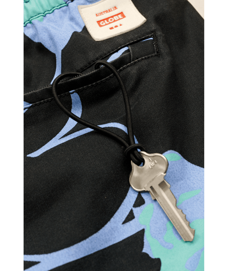 Dreamin' Wild Poolshort