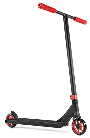 Trottinette freestyle Ethic DTC Pandora Rouge complète, vue de profil, guidon T-bar noir et pièces anodisées bleues