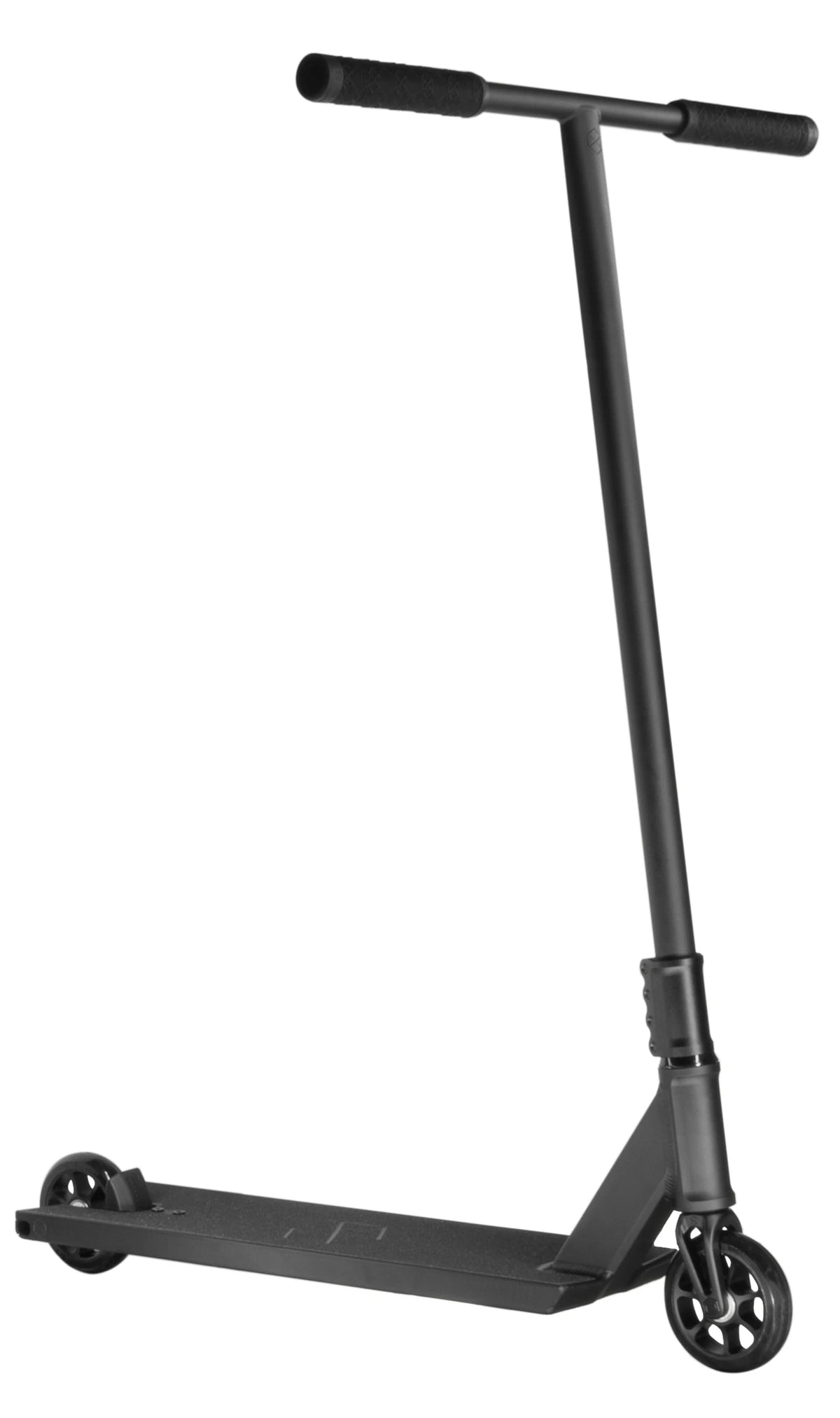 Trottinette freestyle Native Format Noir complète, vue de profil, guidon T-bar noir et pièces noir