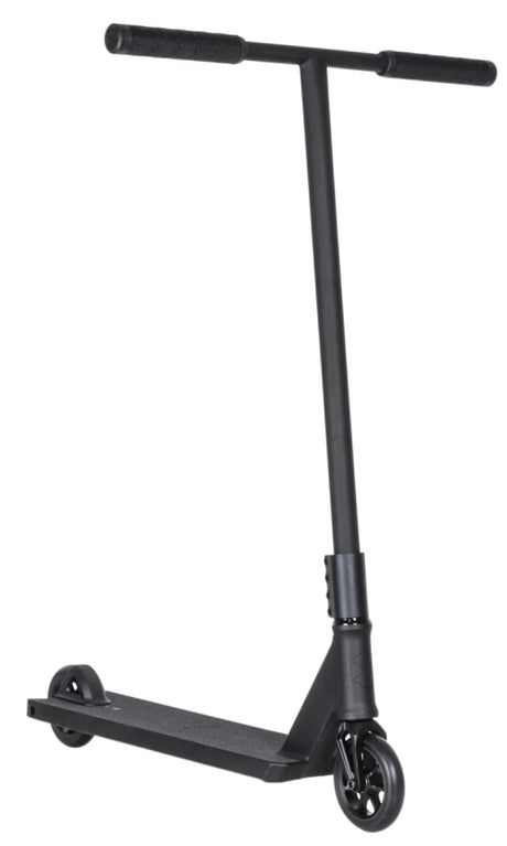 Trottinette freestyle Native Stem Noir complète, vue de profil, guidon T-bar noir et pièces noir