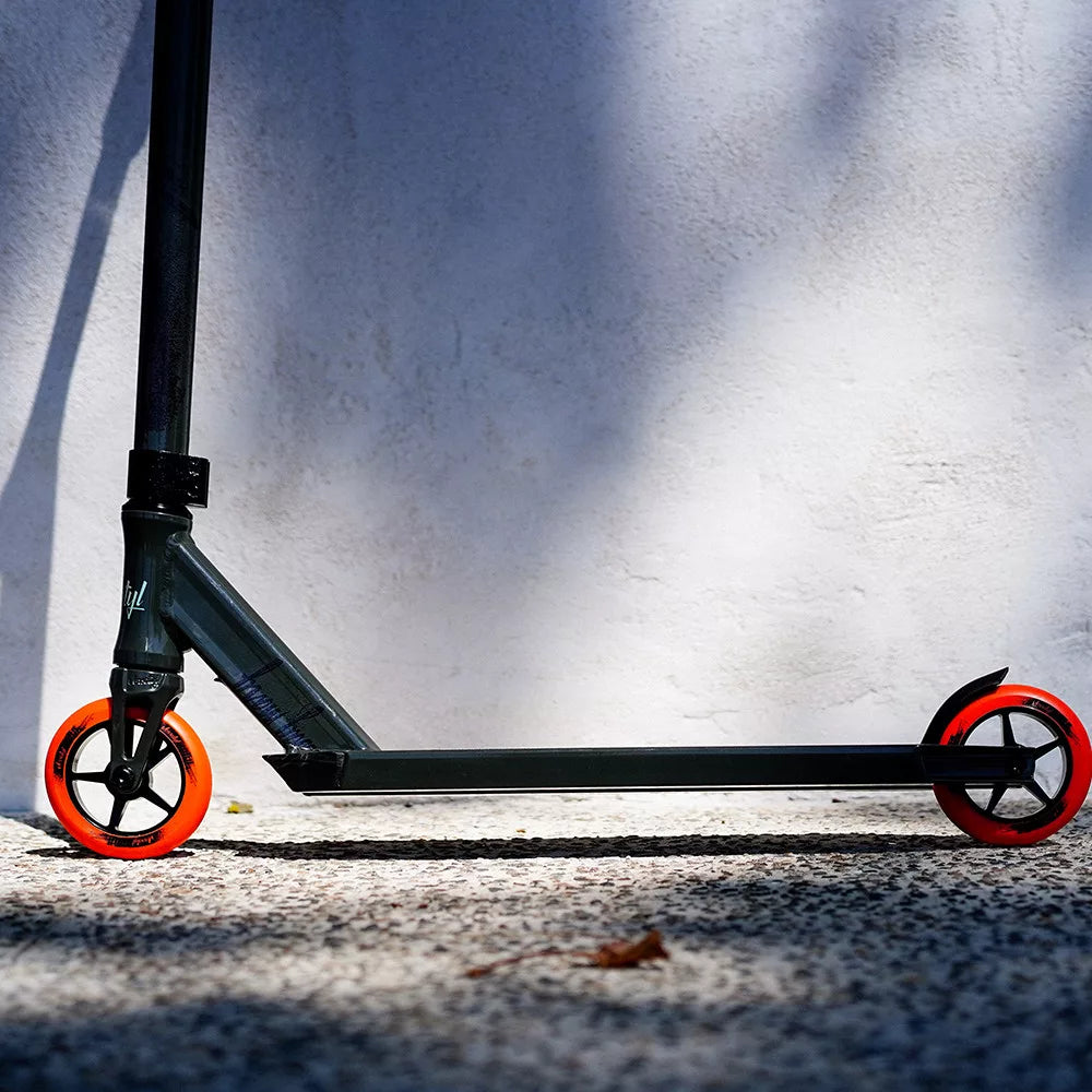 Trottinette Versatyl Bloody Mary V2 Orange Noir